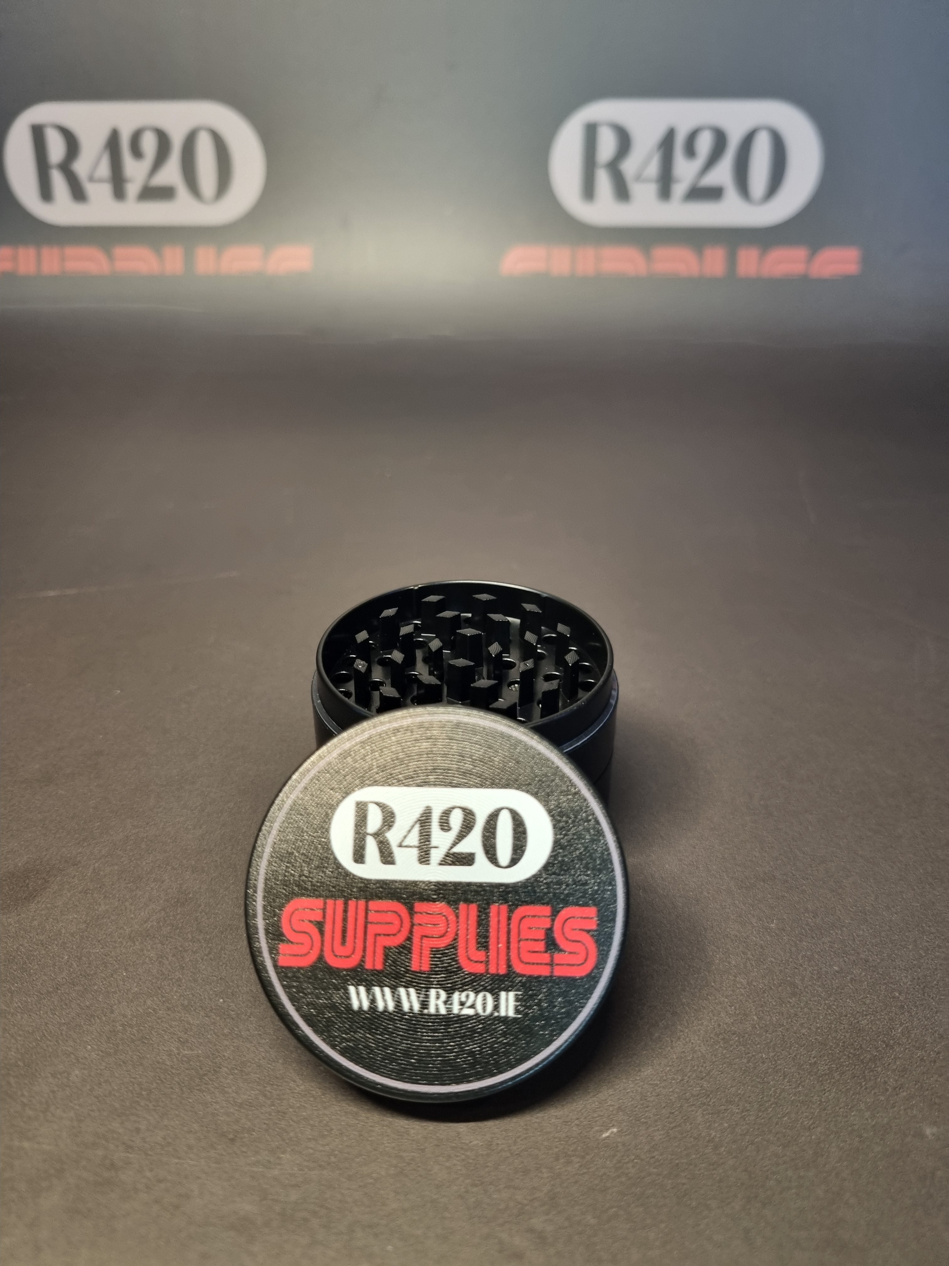 R420 Supplies Metal Grinder - 50mm - 4 Part