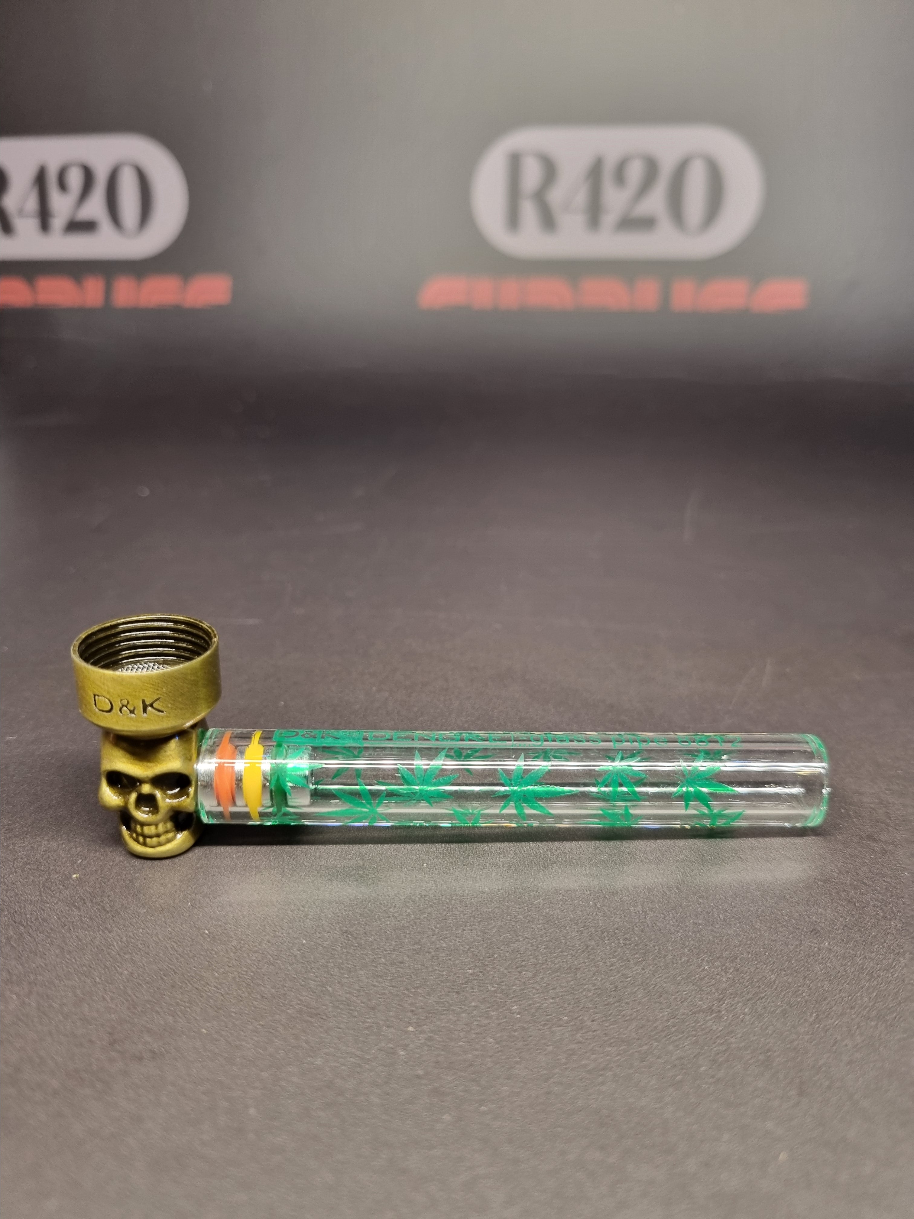 Glass Pipe with Metal Bowl & Screens - 9cm