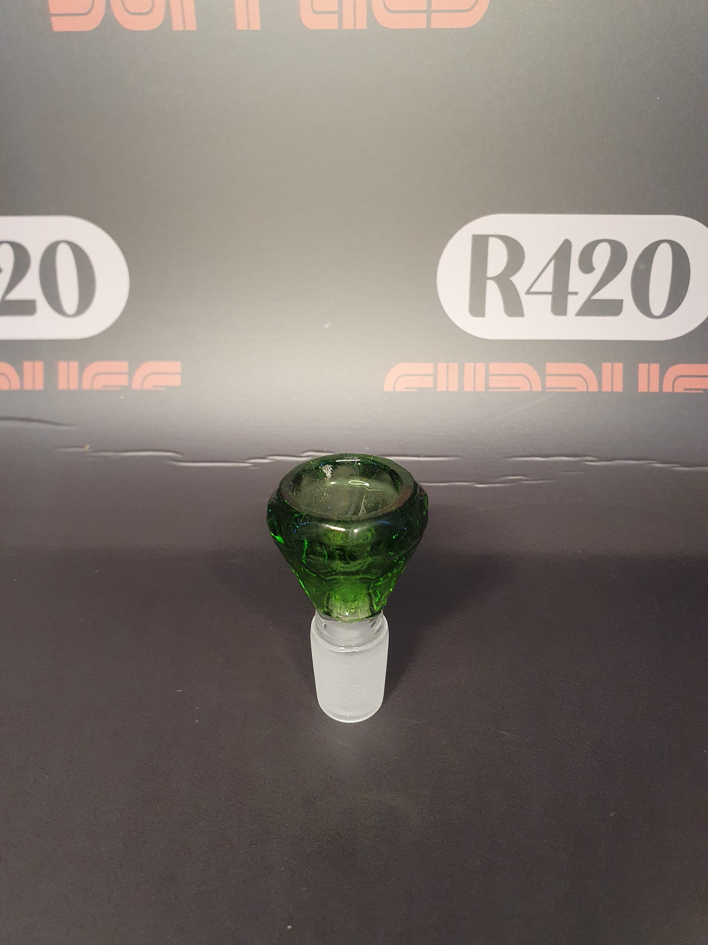 Glazen schaal met groene diamant - 18 mm mannelijk