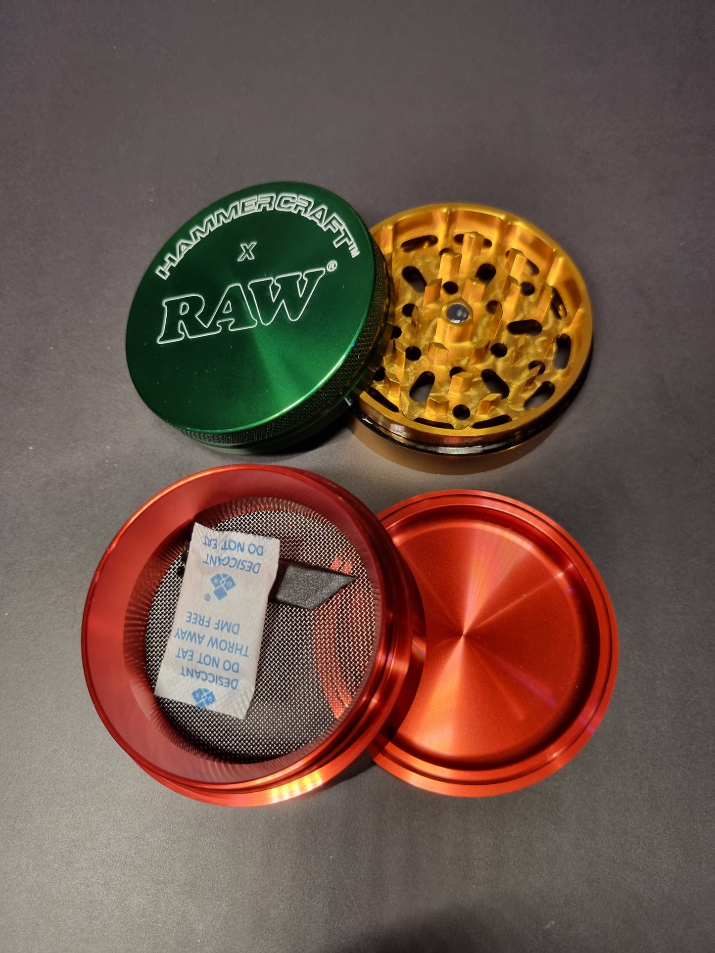 Hammercraft x RAW Aluminium  Grinder - 4 Piece  - Large 61mm - Rasta