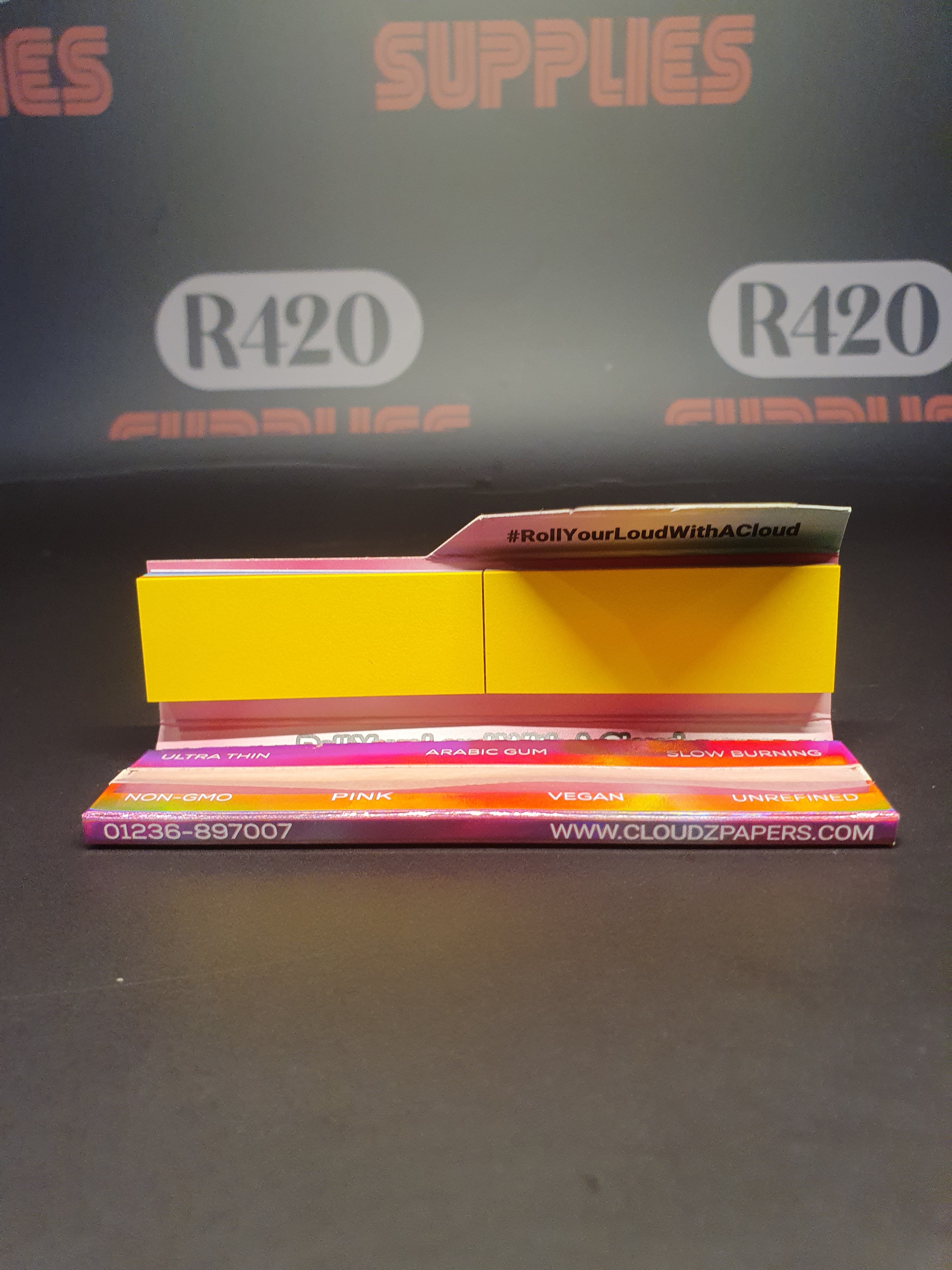 Cloudz Kingsize Rolling Papers & Tips - Pink
