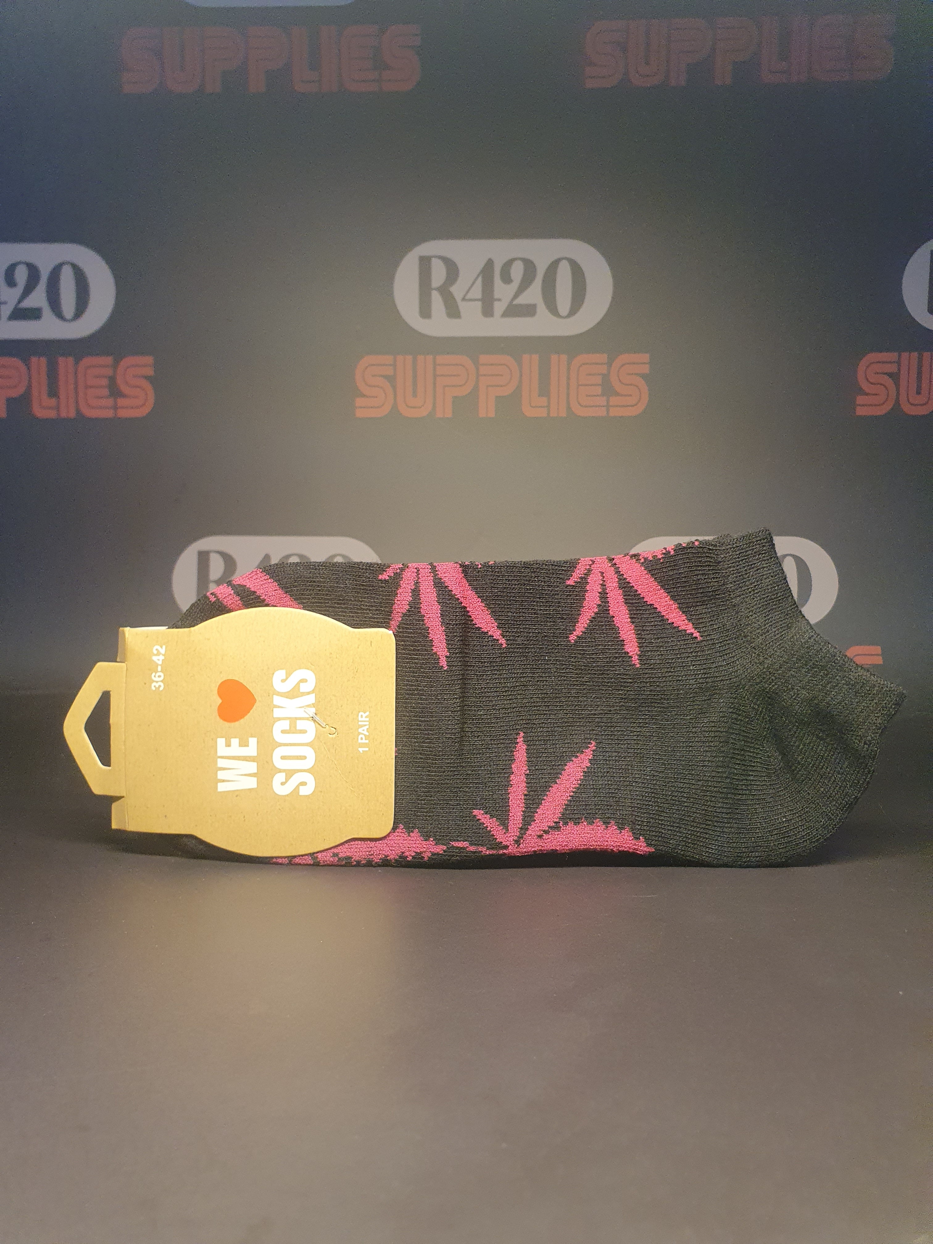 SHORT SOCKS-SIZE(36-42)- Black with Pink Leaves