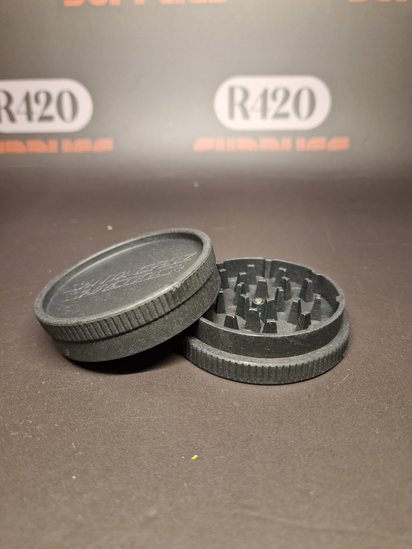 R420 Biologisch Afbreekbaar Hennep Plastic - 2-Delige Grinder - 55 mm