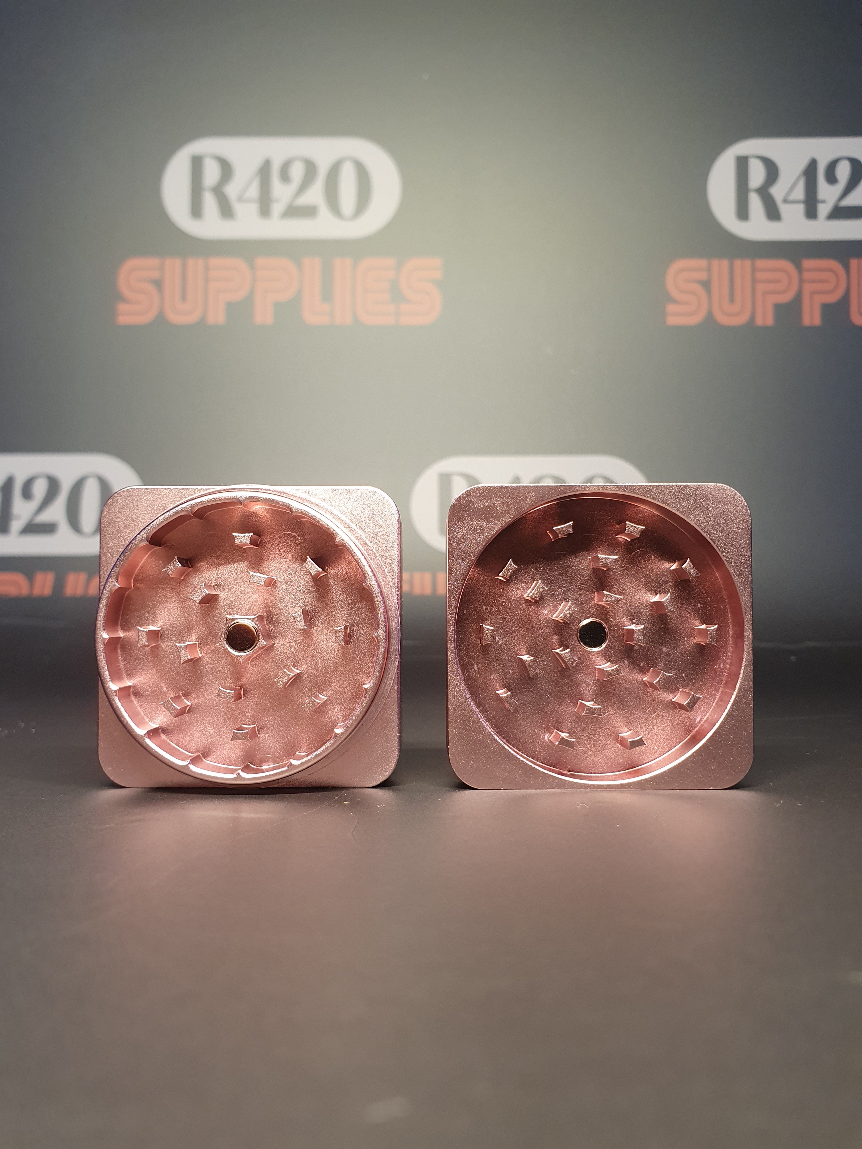 Best Buds 2 Piece Aluminium Grinder - Square - Pink