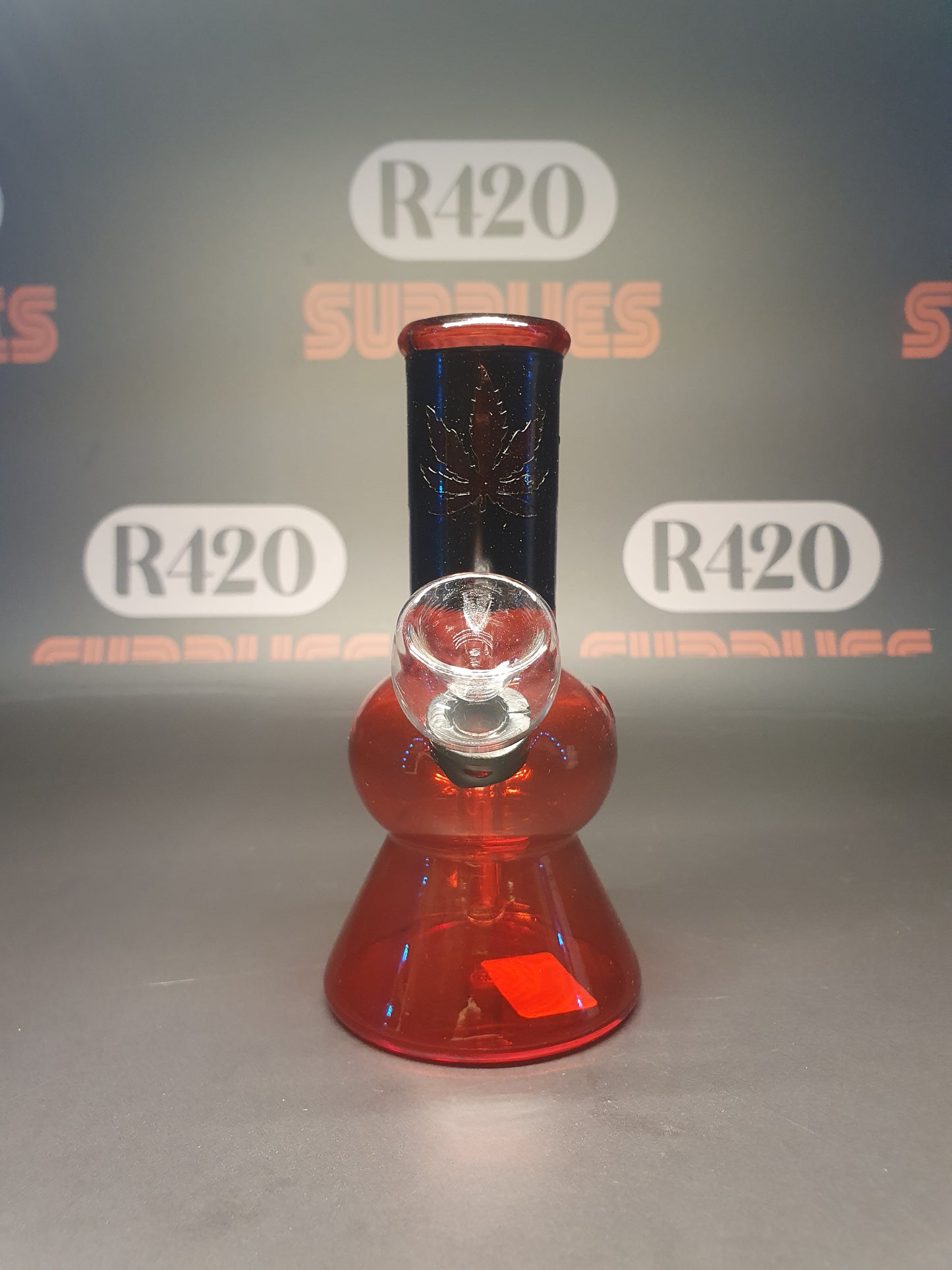Mini Glass Bong - 136mm - Red