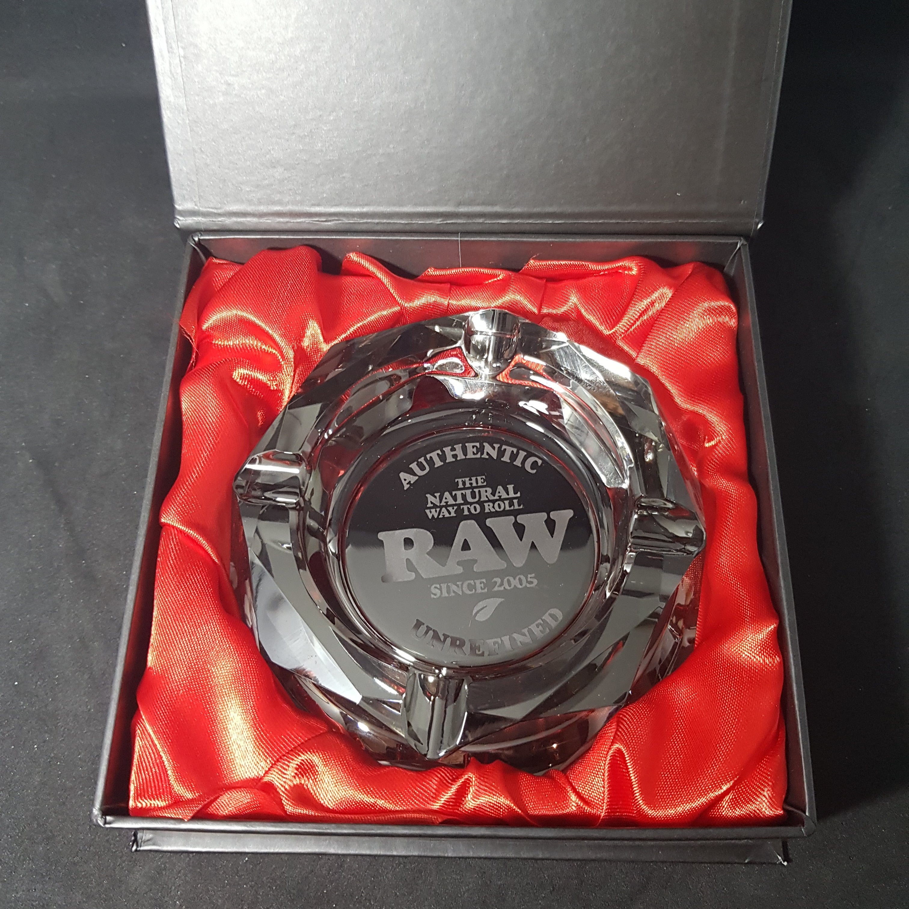 RAW Darkside Glass Ashtray