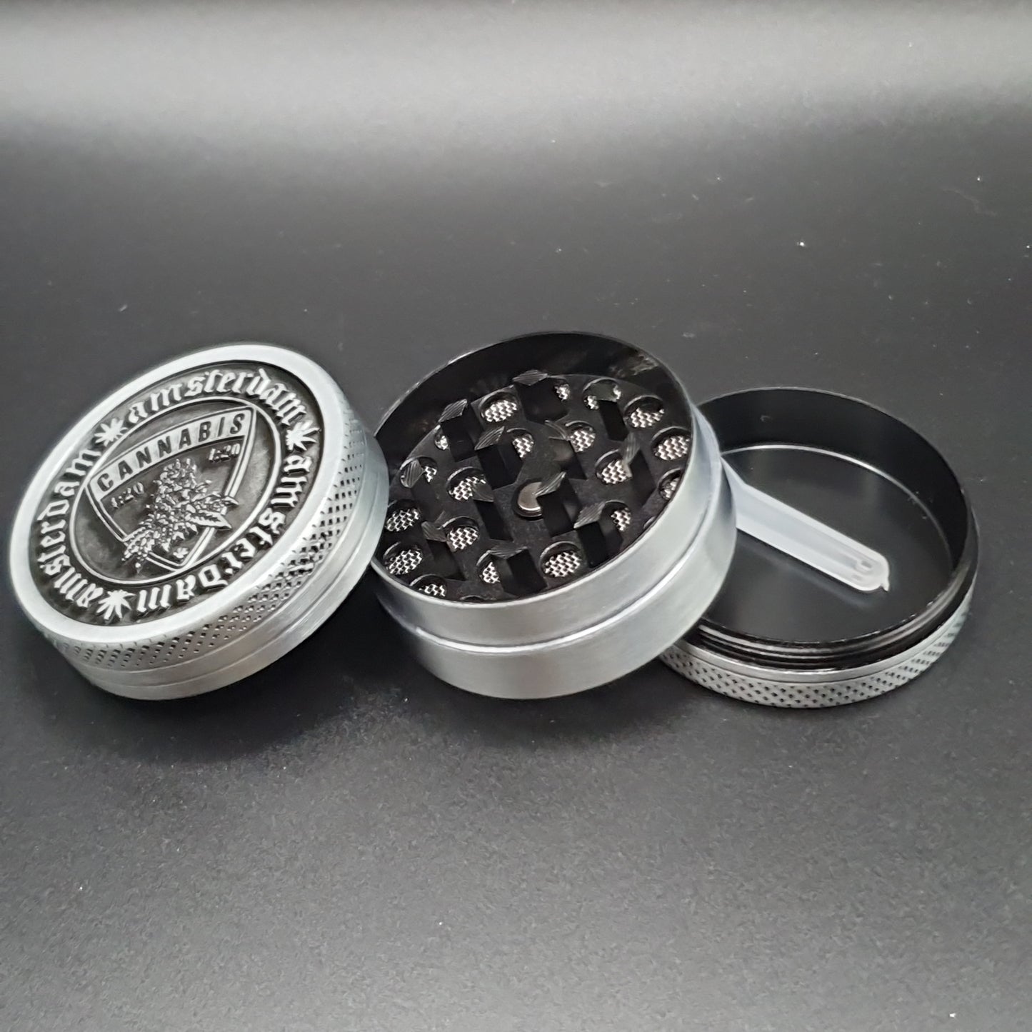 Amsterdam Green - 3 Piece Metal Grinder - 40mm