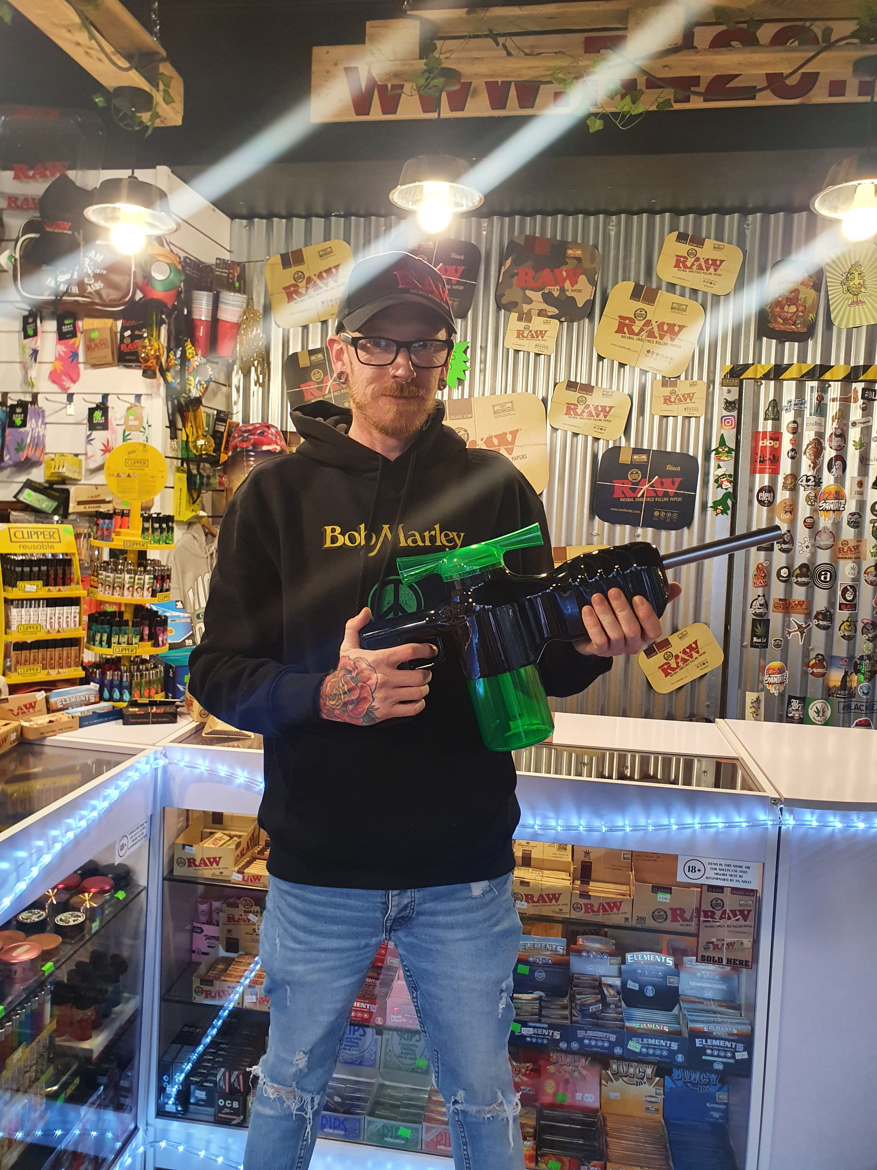 The Ultimate Smoke Thrower - Weed Cannon